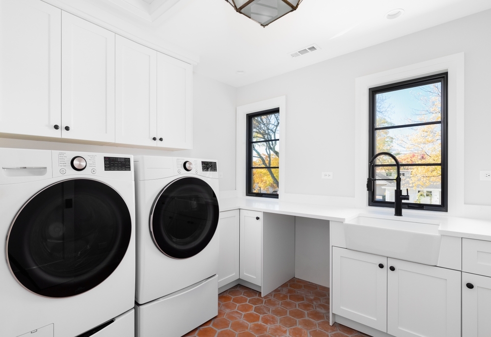 laundry-room-cabinet-refacing-1